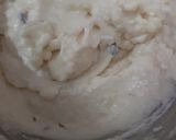 A picture of step 1 of Dahi Bhalla.