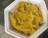 Une image de l'étape 9 de Purée aux deux pommes de terre, curcuma, ail et persil.