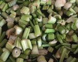 عکس مرحله 1 از دستور خوراک کرفس و گوشت