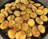 Foto langkah ke 3 dari resep Kentang panggang ala Chef Turnip.