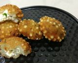 A picture of step 6 of Sago Paneer Bombs.