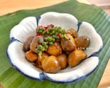 Hình bước làm 4 của món Nấm Rơm Kho Tiêu Xanh Chay