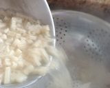 A picture of step 1 of Quick Pesto Cream Pasta.