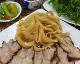 Hình bước làm 2 của món Cao lầu Hội An