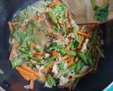Foto langkah ke 3 dari resep Tumis sayur buncis wortel toge.