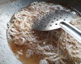 A picture of step 4 of Chinese Bhel.