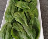 Foto del paso 2 de la receta: Ensalada de espinacas, tomate y boquerones en vinagre