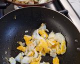 Foto langkah ke 1 dari resep Mie Kuning Goreng.