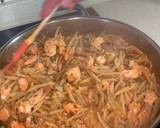Foto del paso 13 de la receta: Trofie con langostinos y salmón