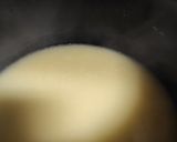 Foto del paso 1 de la receta: Sopa de piñones con rabas de pollo