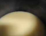 Foto del paso 1 de la receta: Sopa de piñones con rabas de pollo