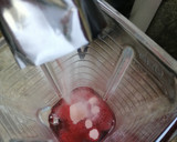 Foto del paso 1 de la receta: Gelatina mousse de frutos rojos🧁