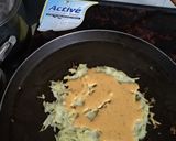 A picture of step 3 of Strawberry Porridge with Vegetables Omelette.