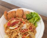 Foto langkah ke 7 dari resep Mie Goreng Super Simple 👩‍🍳.