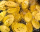A picture of step 3 of Fried plantain.