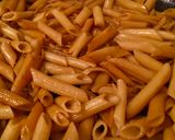Zöldsèges garnèla wokban, shitake gombával és pirított penne tésztával recept fázis 10 fotója