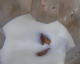 A picture of step 1 of Chikoo shake.