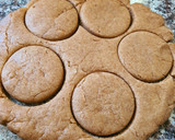 Foto del paso 3 de la receta: Ojitos con harina integral