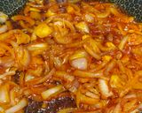 Gambar langkah 2 resipi Ayam Masak Lemak Kangkung.