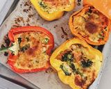Hình bước làm 1 của món Stuffed Bell Peppers (keto) - Ớt chuông nhồi rau củ với phô mai