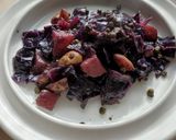 A picture of step 4 of Spicy Red Cabbage with Peas and Pots.