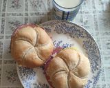 2020. Tizórai szalámis sajtos zöldséges vajas zsömle 😋 recept fázis 2 fotója