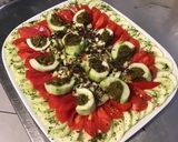 Une image de l'étape 8 de Salade de concombres et tomates aux salicornes, dulse et laitue de mer.