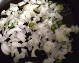 Foto del paso 1 de la receta: Huevo a la mexicana con nopales