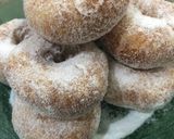 Foto langkah ke 6 dari resep Donut Menul Tanpa Ulen☕️.