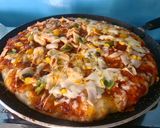 A picture of step 4 of Quick Pan pizza.