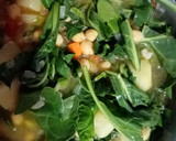 Foto del paso 5 de la receta: Garbanzos con acelgas