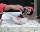 Foto del paso 4 de la receta: Fresas con crema con un toque diferente