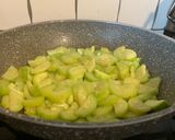 Une image de l'étape 2 de Tagliatelles crème-courgettes.