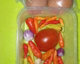 Foto langkah ke 1 dari resep 2. LAUK HEMAT Telur Orak Arik Pedas.
