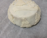 Foto del paso 7 de la receta: Hojaldre navideño con queso, confitura y cebolla caramelizada