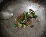 A picture of step 2 of Matar Pulao.