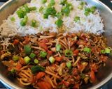 A picture of step 4 of Indian-Street-style-Veg-Chow-mein😋.