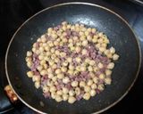 Foto del paso 5 de la receta: Crema de zanahorias, calabaza y batata con garbanzos refritos con jamón serrano