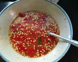 รูปขั้นตอนการทำที่ 3 ของ ยำไส้กรอกไก่หนังกรอบ