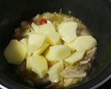 Foto del paso 4 de la receta: Guiso de patatas con setas