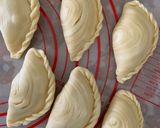 Foto langkah ke 7 dari resep Chicken Curry Puff (Karipap Pusing).