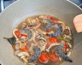 Foto langkah ke 4 dari resep Tom Yum Goong Simple.