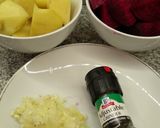 Foto langkah ke 2 dari resep Sup Krim Bit & Kentang.