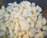 Foto del paso 1 de la receta: Coliflor entomatada con queso