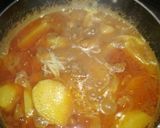 A picture of step 5 of Chicken aloo gravy.