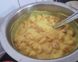 A picture of step 7 of Fulori Kadhi (UP style Pakoda Kadhi).