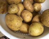 Foto del paso 1 de la receta: Pollo papas champiñón en salsa de brócoli 🥦 Jah live