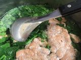 Canh cua rau đay và mồng tơi