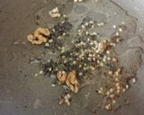 A picture of step 2 of Oats upma.
