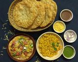 A picture of step 6 of Sindhi dal pakwaan.
